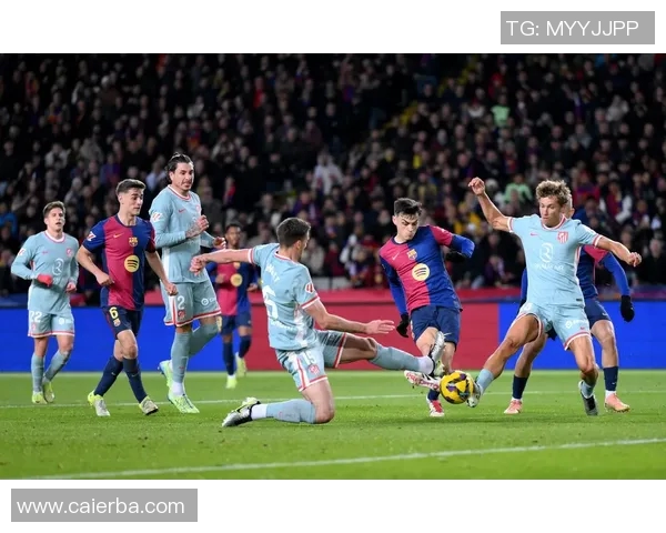 2012年马德里竞技对阵巴萨的经典对决回顾与战术分析