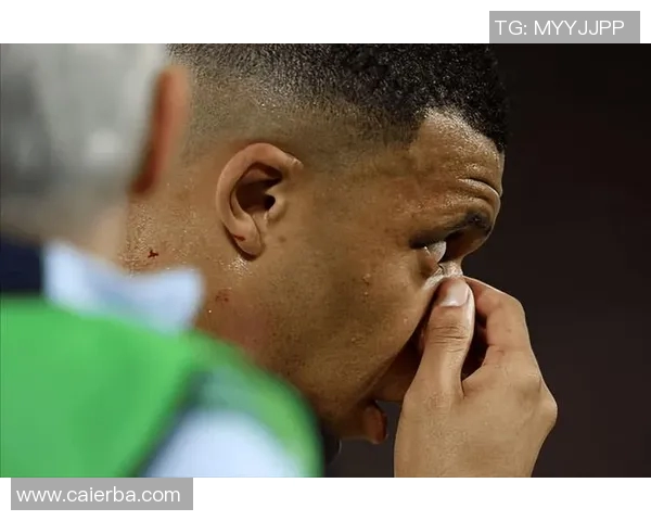 姆巴佩与西班牙球员交换球衣引发球迷狂热讨论